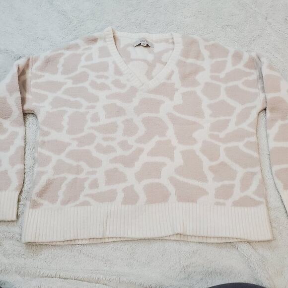 Loft Slouchy Cropped Ivory Beige Girafee Animal Print V neck Sweater Women‎ M - Picture 1 of 7